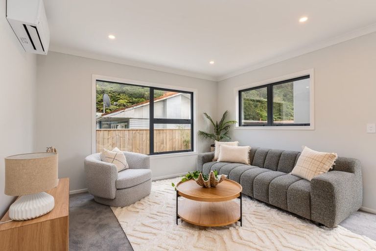 Photo of property in 20b Korau Grove, Stokes Valley, Lower Hutt, 5019