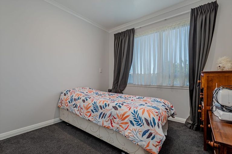 Photo of property in 31 Karamea Crescent, Kelvin Grove, Palmerston North, 4414