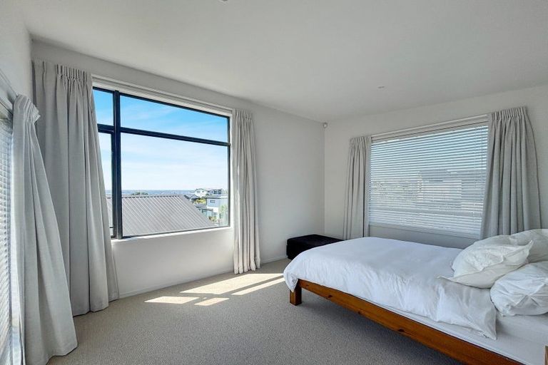 Photo of property in 10 Dove Grove, Westmorland, Christchurch, 8025