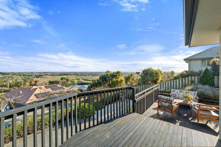 Photo of property in 41 Highcrest Heights, Westmorland, Christchurch, 8025