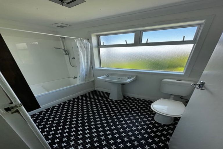 Photo of property in 23 Mitchell Street, Brooklyn, Wellington, 6021