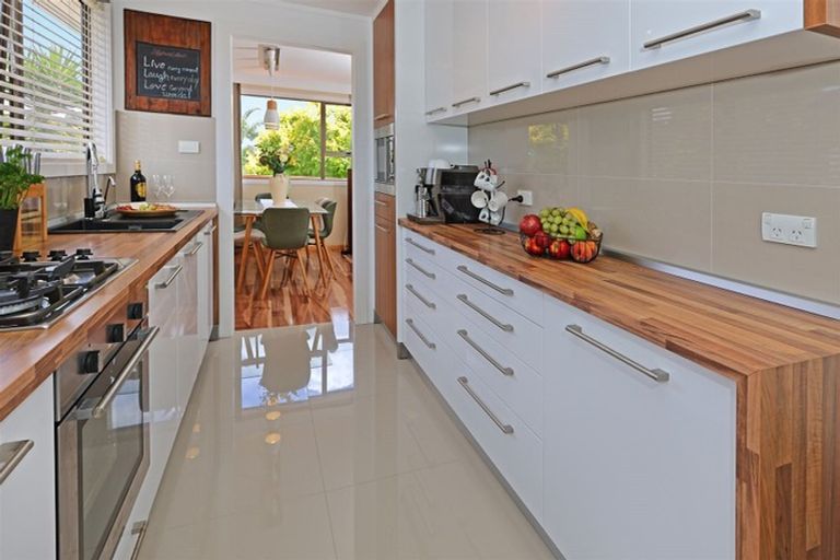 Photo of property in 1/56 Woodglen Road, Glen Eden, Auckland, 0602