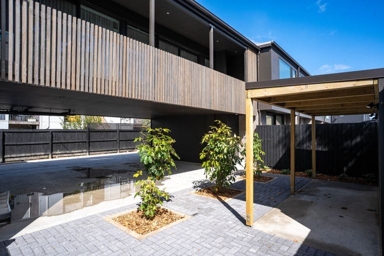 Photo of property in 4/7 Grove Road, Addington, Christchurch, 8024