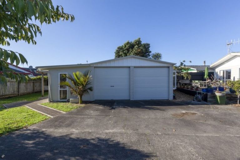 Photo of property in 13 Rangiatea Street, Paraparaumu Beach, Paraparaumu, 5032