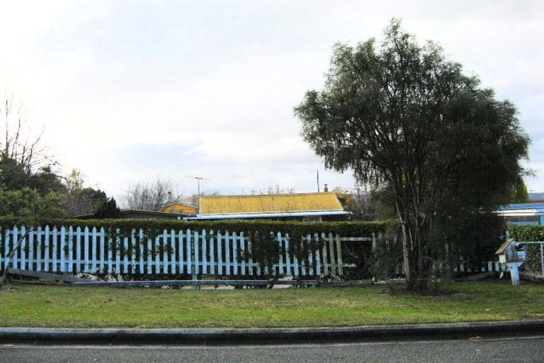 Photo of property in 13 Roseness Street, Palmerston, 9430