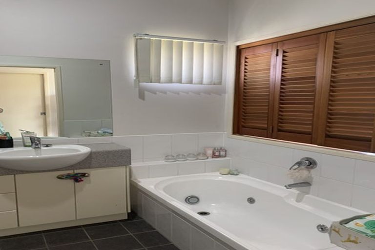 Photo of property in 22 Trimaran Drive, Gulf Harbour, Whangaparaoa, 0930