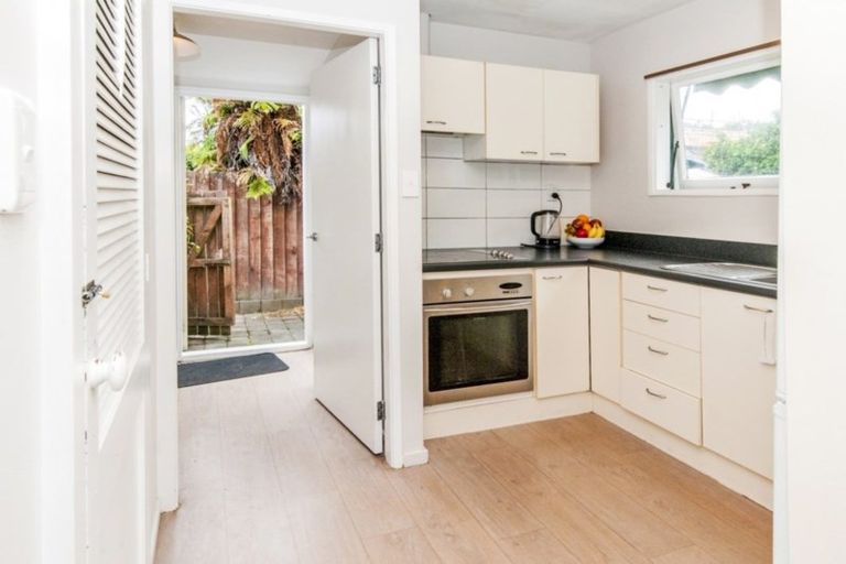 Photo of property in 2/337 Hendersons Road, Hoon Hay, Christchurch, 8025