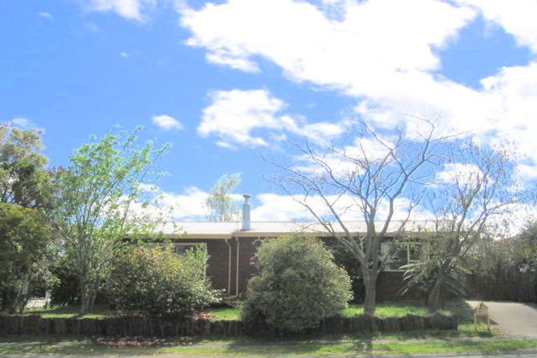 Photo of property in 10 Wembley Place, Richmond Heights, Taupo, 3330