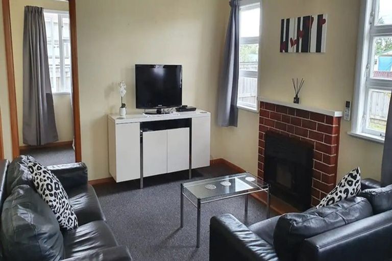 Photo of property in 48 Cologne Street, Martinborough, 5711