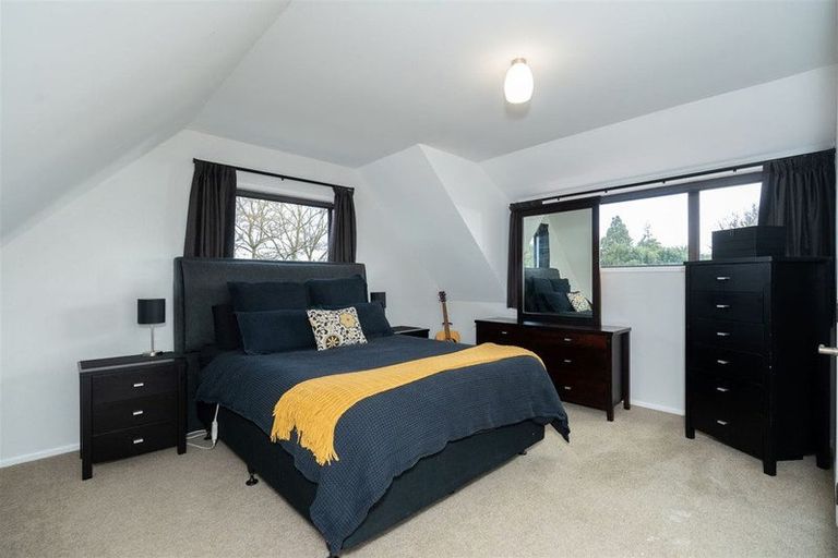 Photo of property in 15 Caulfield Place, Nawton, Hamilton, 3200