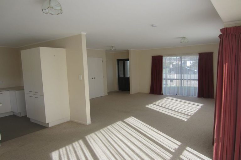 Photo of property in 56a Oxford Street, Tawa, Wellington, 5028