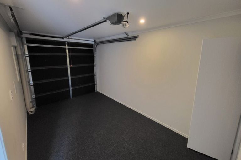 Photo of property in 2/81 Pilkington Road, Panmure, Auckland, 1072