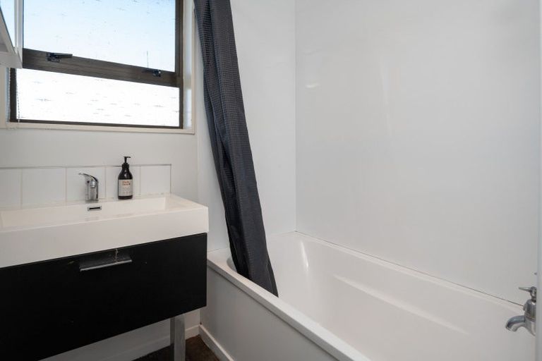 Photo of property in 60c Mclauchlan Street, Springlands, Blenheim, 7201