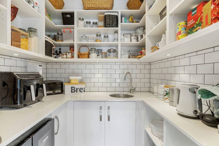 Photo of property in 19 Kahika Grove, Huapai, Kumeu, 0810