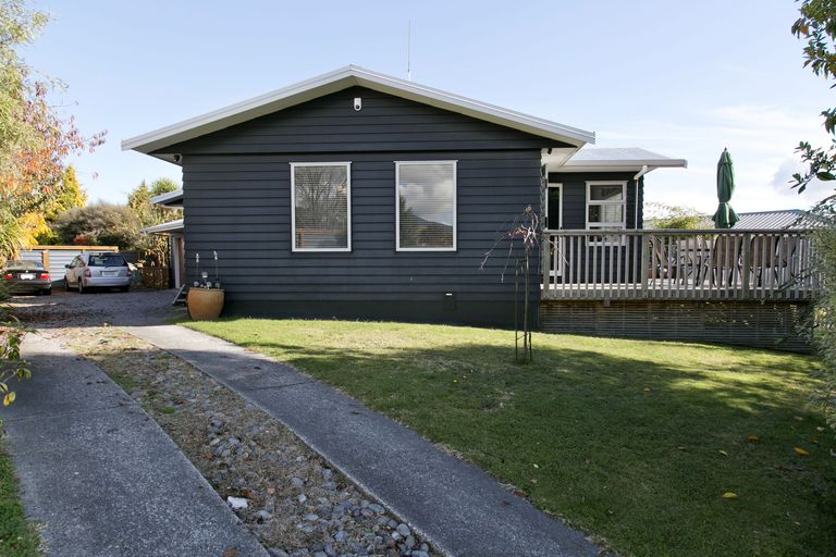 Photo of property in 132 Richmond Avenue, Richmond Heights, Taupo, 3330