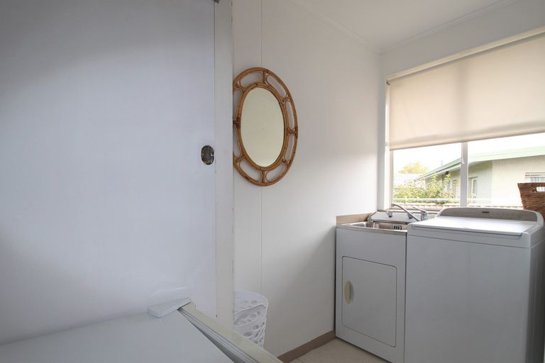 Photo of property in 1 Kerry Street, Alexandra, 9320