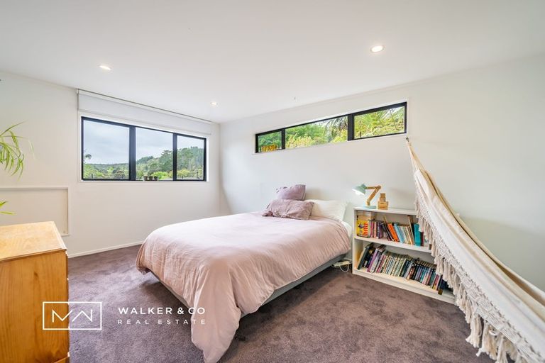 Photo of property in 48 Jocelyn Crescent, Pinehaven, Upper Hutt, 5019