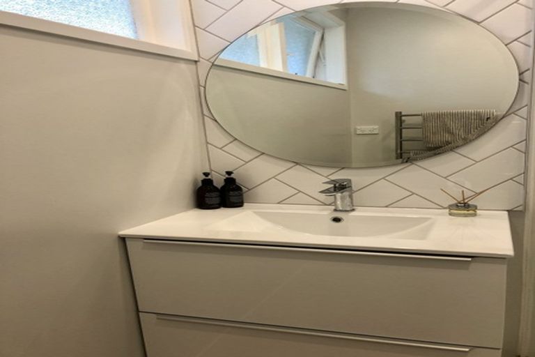 Photo of property in 1/23 Ellen Avenue, Hillcrest, Auckland, 0627