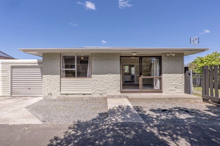 Photo of property in 1/14 Four Elms Place, Parklands, Christchurch, 8083