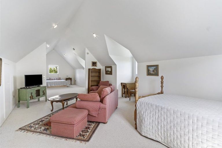 Photo of property in 24b Cromarty Drive, Martinborough, 5784