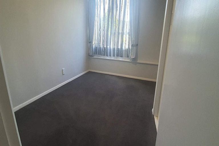 Photo of property in 39 Korau Grove, Stokes Valley, Lower Hutt, 5019