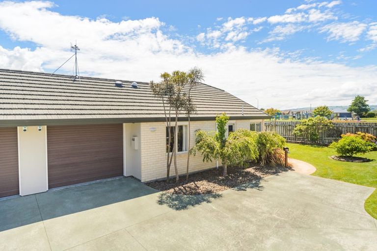 Photo of property in 9 Foxtail Fern, Kelvin Grove, Palmerston North, 4414