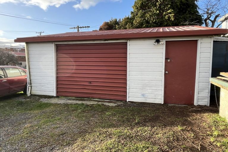Photo of property in 18 Newarp Street, Balclutha, 9230