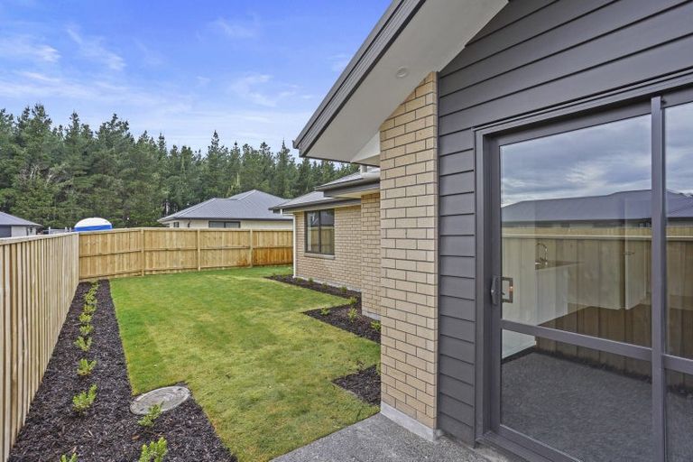 Photo of property in 71 Hilton Drive, Amberley, 7410