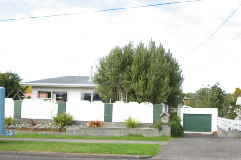 Photo of property in 32 Murray Street, Bell Block, New Plymouth, 4312