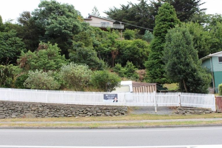 Photo of property in 37a Wairau Road, Picton, 7220