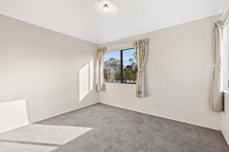 Photo of property in 41 Kennedy Avenue, Forrest Hill, Auckland, 0620