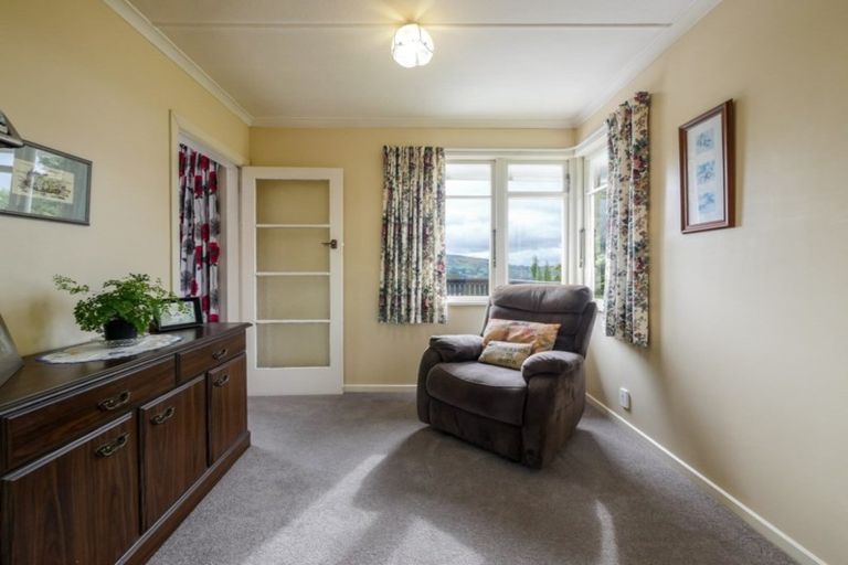 Photo of property in 98 Wakari Road, Helensburgh, Dunedin, 9010