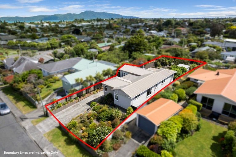Photo of property in 9 Gavin Road, Raumati Beach, Paraparaumu, 5032