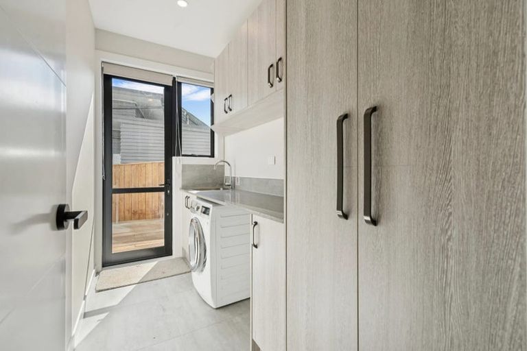 Photo of property in 645-649 South Titirangi Road, Titirangi, Auckland, 0604