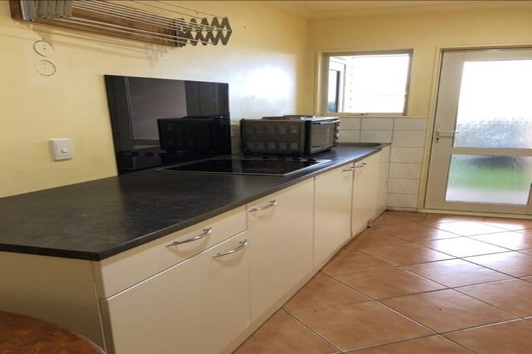 Photo of property in 21 Sheralee Place, Bucklands Beach, Auckland, 2014