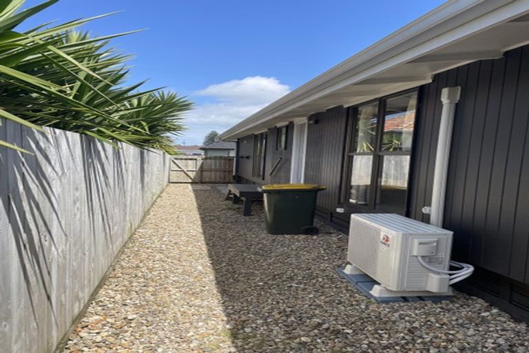 Photo of property in 74 Cambridge Terrace, Papatoetoe, Auckland, 2025