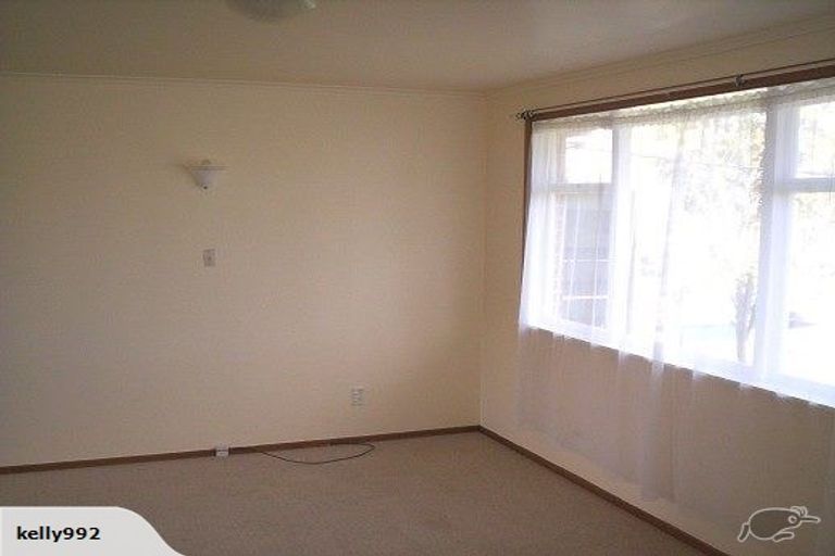 Photo of property in 26 Eastglen Road, Glen Eden, Auckland, 0602