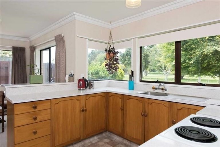 Photo of property in 5a Hall Road, Matua, Tauranga, 3110