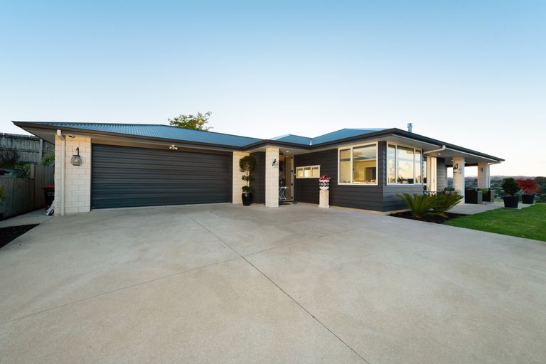 Photo of property in 25 Merlot Drive, Pyes Pa, Tauranga, 3112