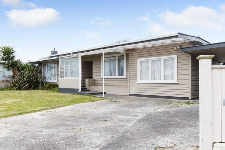 Photo of property in 21 Richmond Avenue, Takaro, Palmerston North, 4410