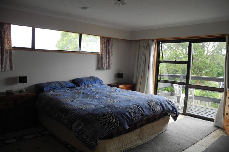 Photo of property in 12 Timaru Road, Waimate, 7924