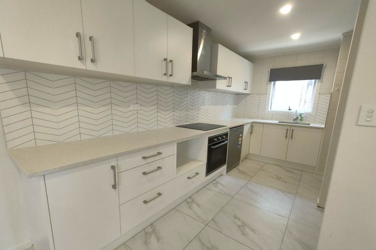 Photo of property in 26 Moore Street, Hillcrest, Auckland, 0627