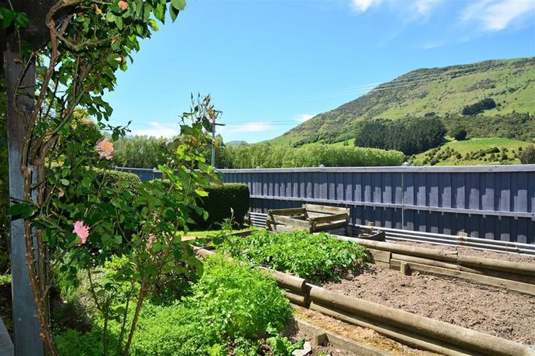 Photo of property in 4213 Christchurch Akaroa Road, Little River, 7591