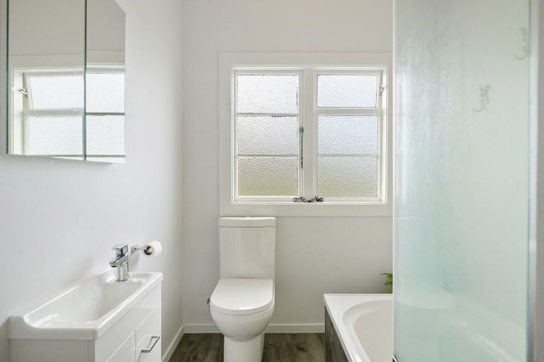 Photo of property in 35 North Manakau Road, Manakau, Levin, 5573