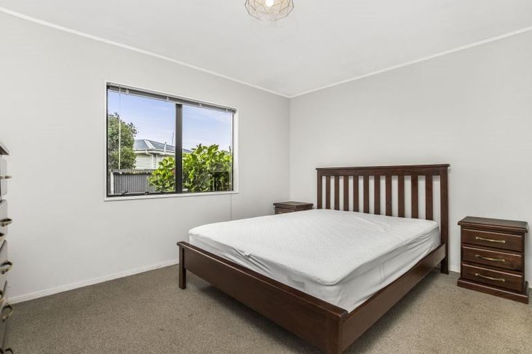 Photo of property in 2/3 William Street, Mangere East, Auckland, 2024