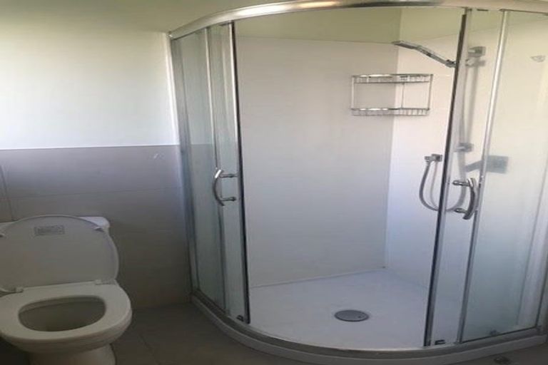 Photo of property in 2/7 Constance Place, Clover Park, Auckland, 2019