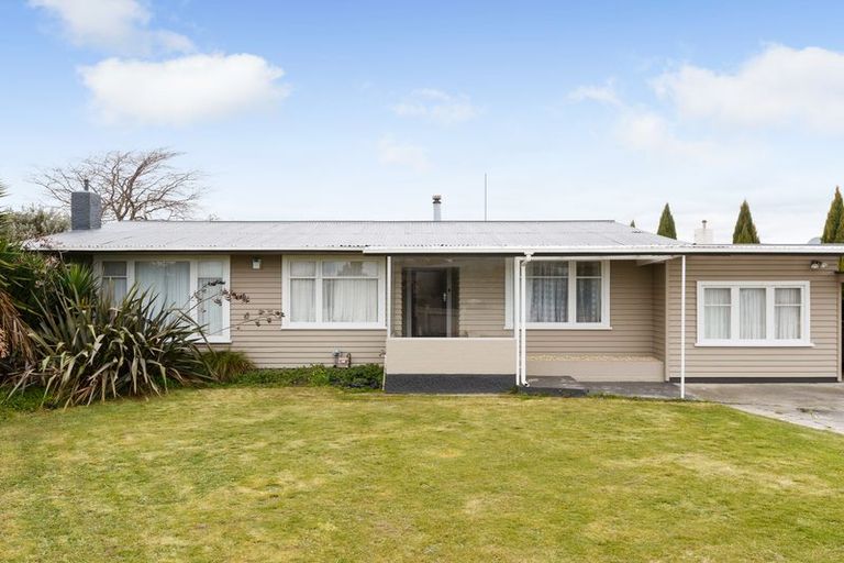 Photo of property in 21 Richmond Avenue, Takaro, Palmerston North, 4410