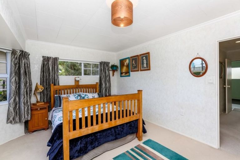 Photo of property in 7 Tukapa Street, Westown, New Plymouth, 4310