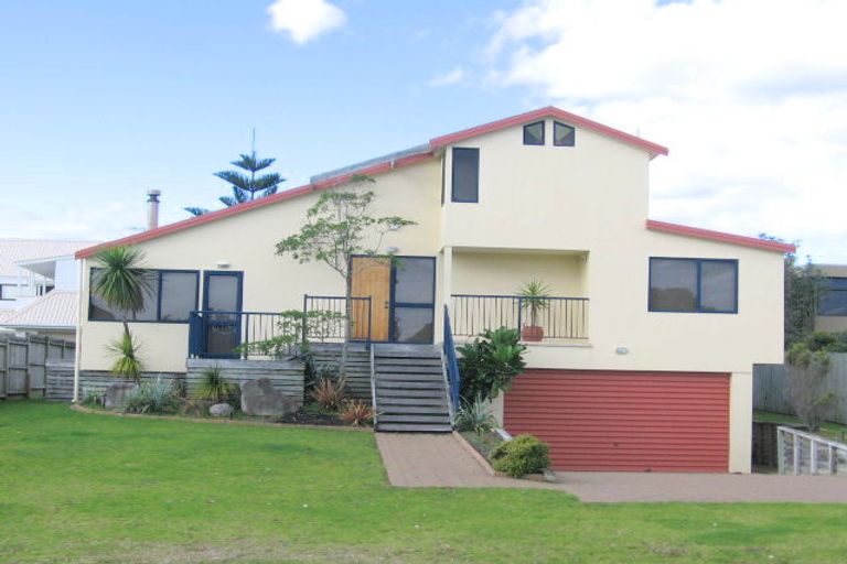 Photo of property in 24 Champion Place, Pauanui, Hikuai, 3579