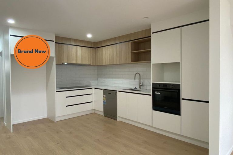 Photo of property in 36 Sinton Road, Hobsonville, Auckland, 0618